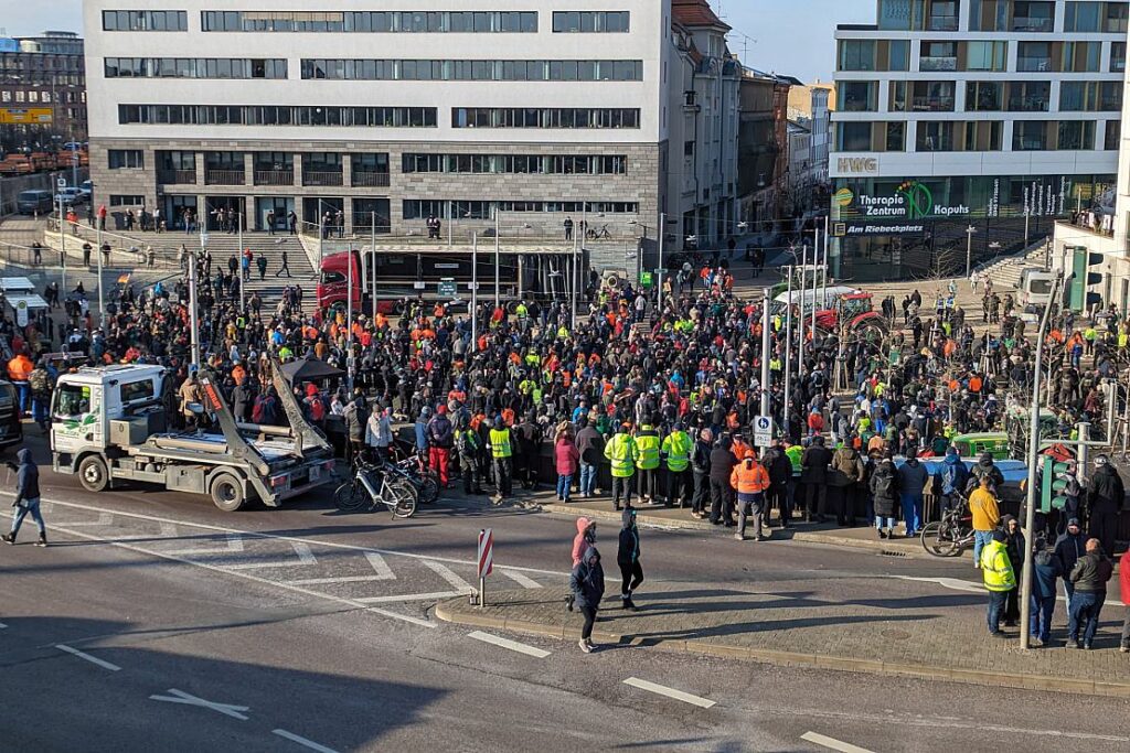 Bauern drohen mit neuen Aktionen
