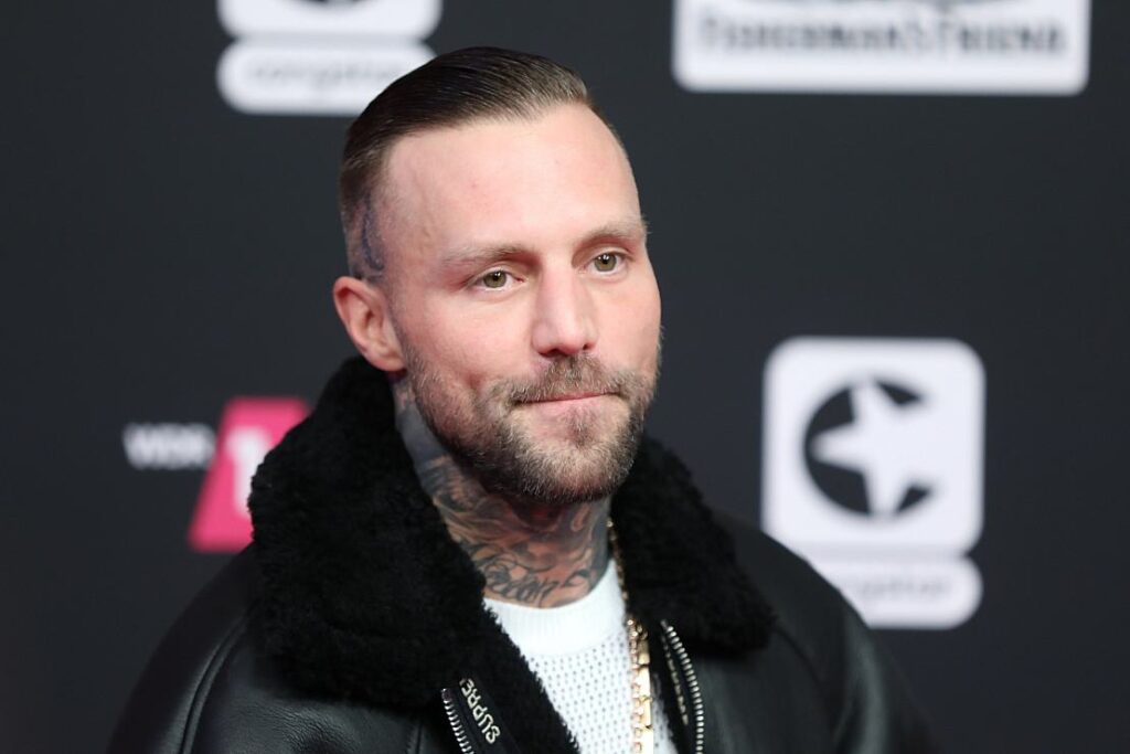Bruce Dickinson rockt Album-Charts – Kontra K klettert auf zwei