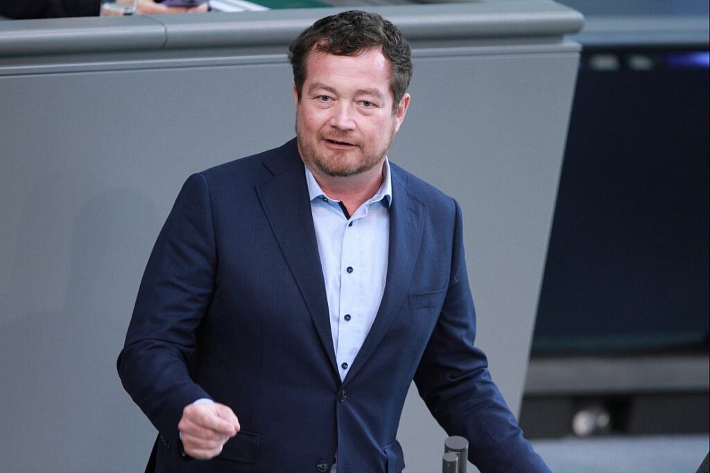 Bundestag wählt Grötsch zum ersten Polizeibeauftragten des Bundes