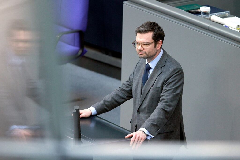 Buschmann will Wirtschaft bei Bürokratie noch stärker entlasten