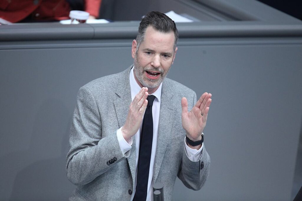 Dürr ruft FDP zu Ablehnung von Taurus-Antrag der Union auf