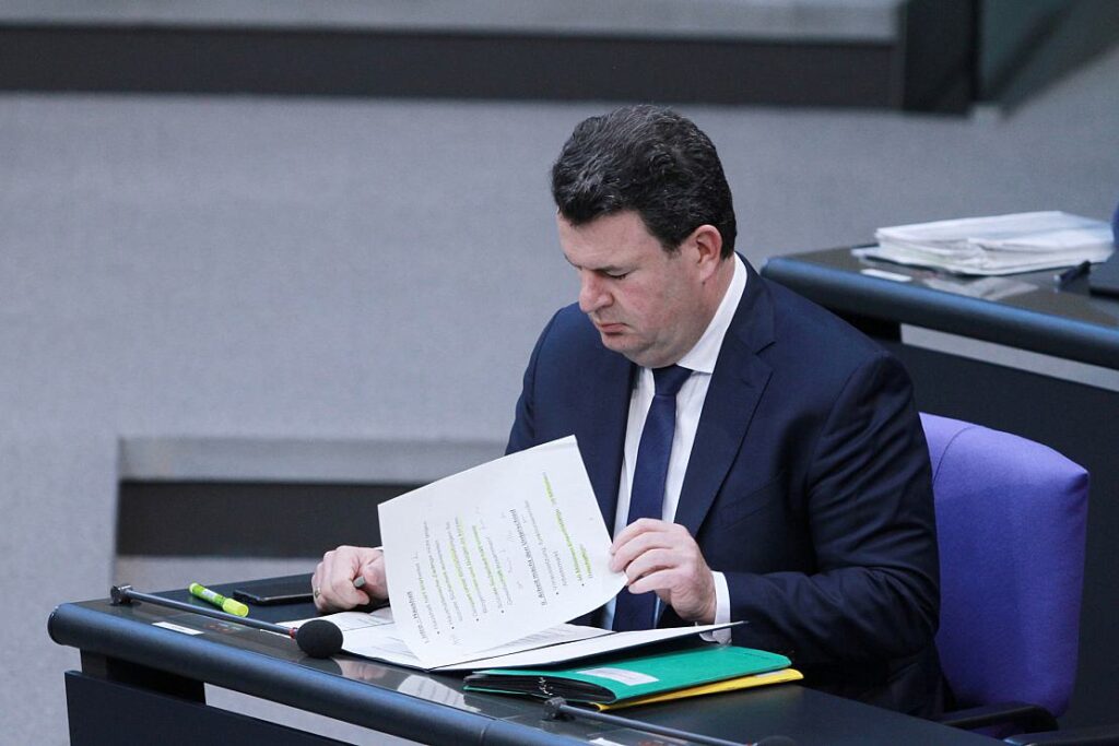 Heil gibt Sozialgarantie trotz klammer Kassen