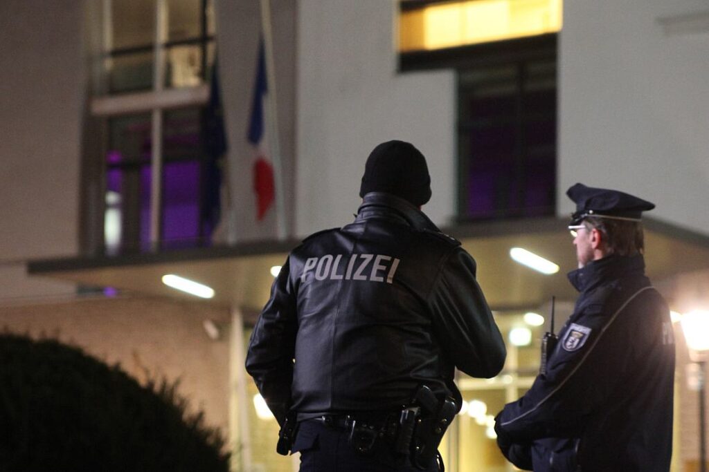 Innenministerin verstärkt Anti-Terror-Kooperation mit Frankreich