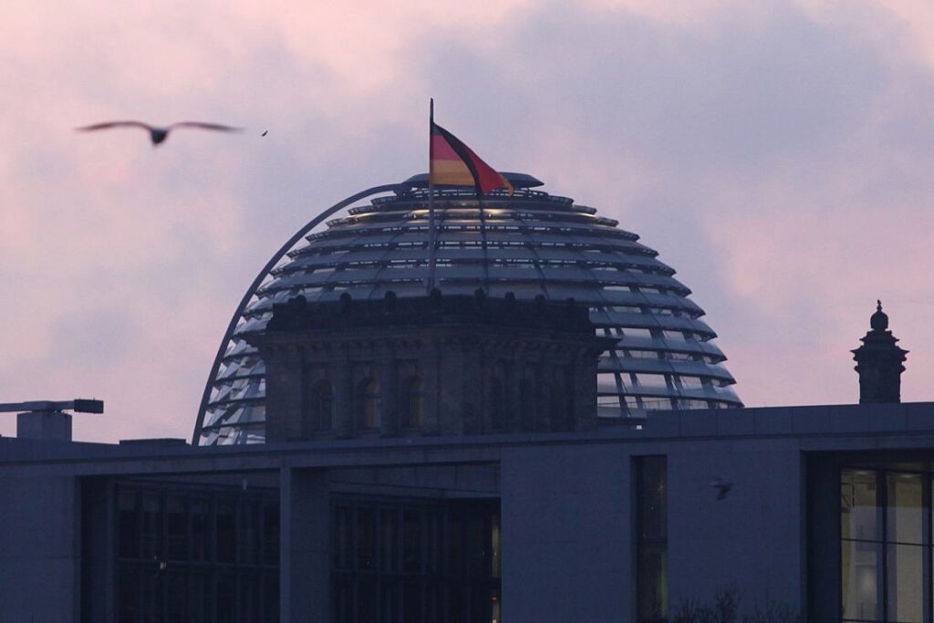 Kinderhilfswerk drängt auf Demokratiefördergesetz