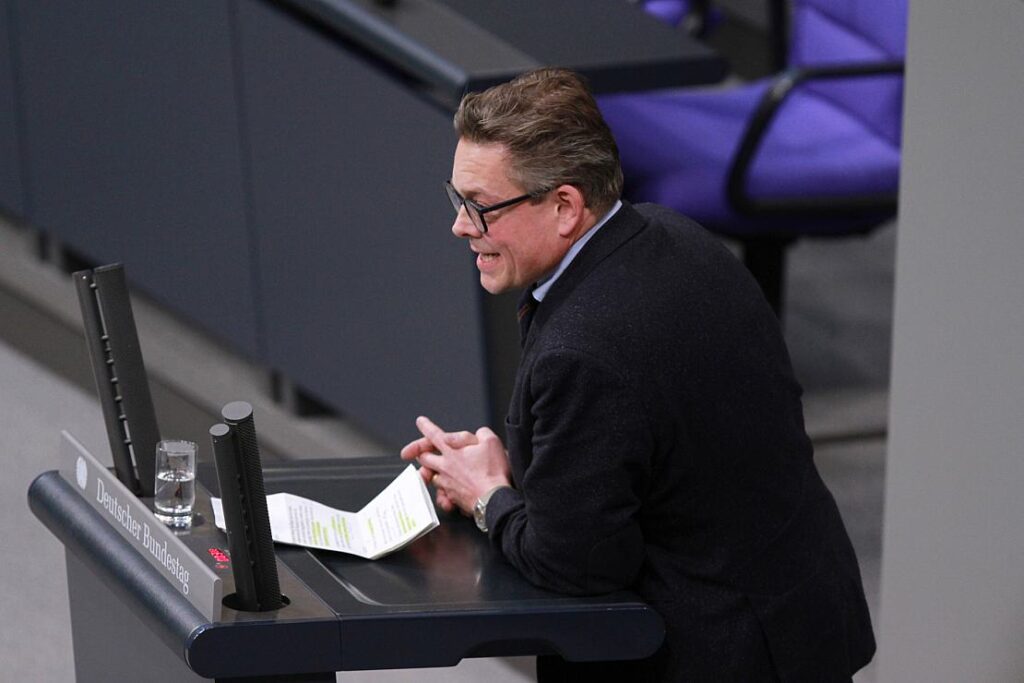 Kontrollgremiumschef für Sonderermittler in Taurus-Abhöraffäre
