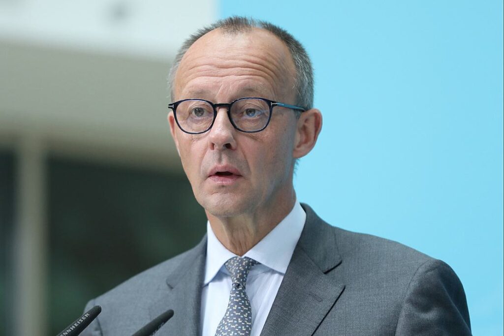 Merz mahnt Bürger zu stärkerem Engagement in Parteien