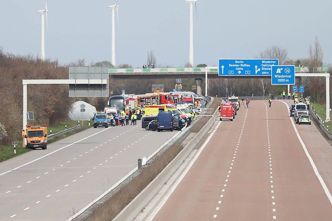 Mindestens 5 Tote bei Flixbus-Unfall – Verkehrsminister meldet sich