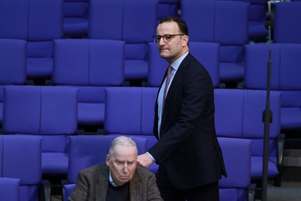 Spahn mahnt zu politischer Auseinandersetzung mit AfD