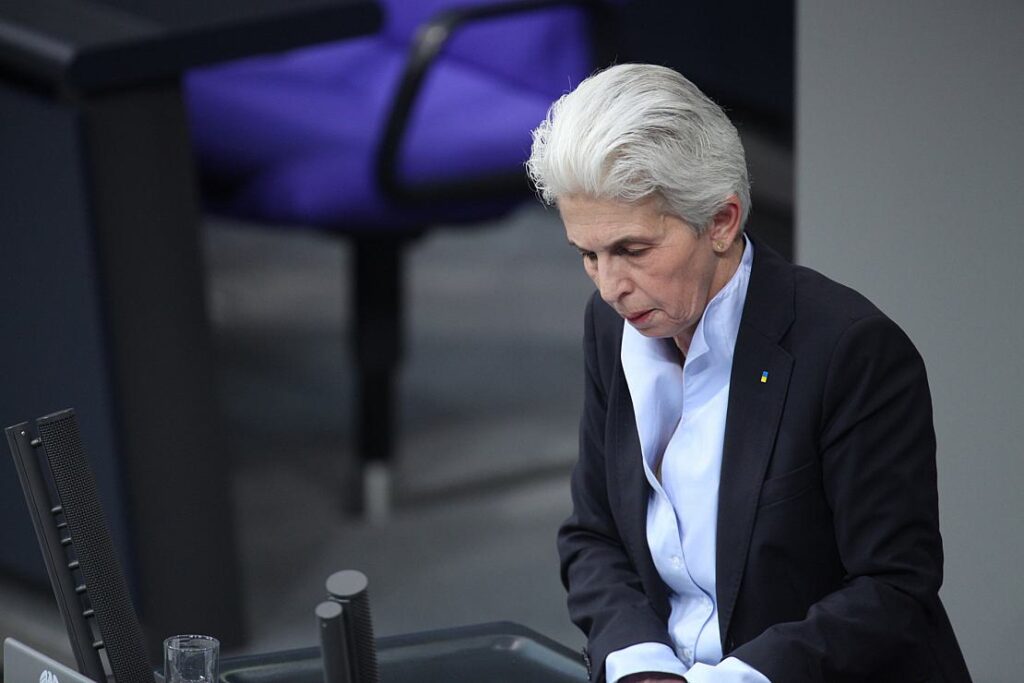 Strack-Zimmerman will mehr Aufmerksamkeit für sexualisierte Gewalt