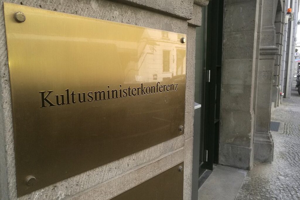Streit um gescheiterte Task-Force Bildung geht weiter