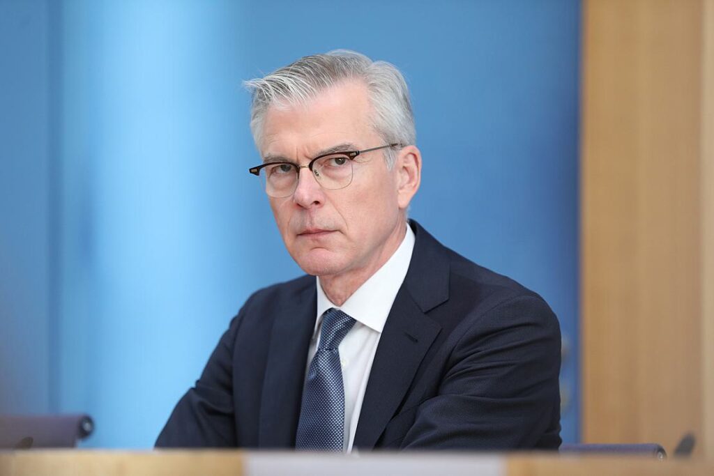 Wirtschaftsweiser Werding warnt vor Kostenverteilung des Rentenpakets