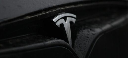 Bericht-Tesla-plant-Stellenabbau.jpg