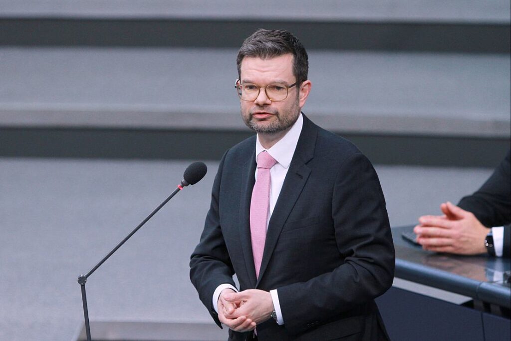 Buschmann verteidigt Quick-Freeze-Verfahren