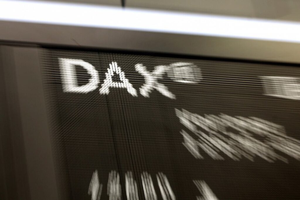 Dax startet vor EZB-Zinsentscheid kaum verändert