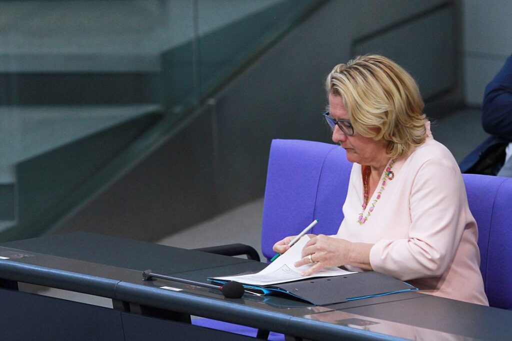 Entwicklungsministerin will nicht kürzen – sondern mehr Geld