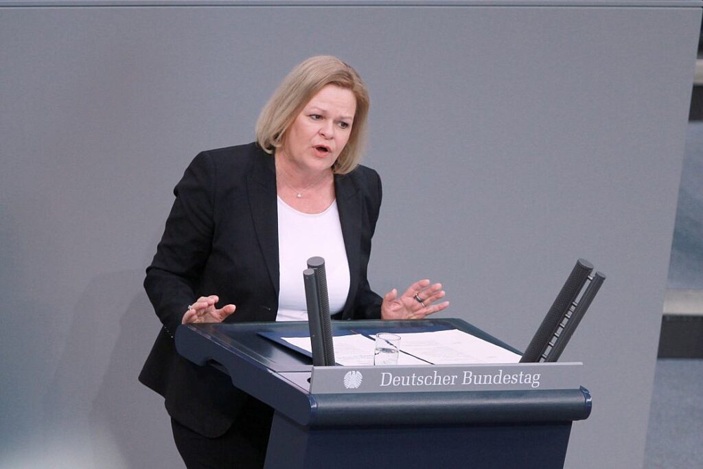Faeser warnt vor "realen Gefahren" durch Spionage