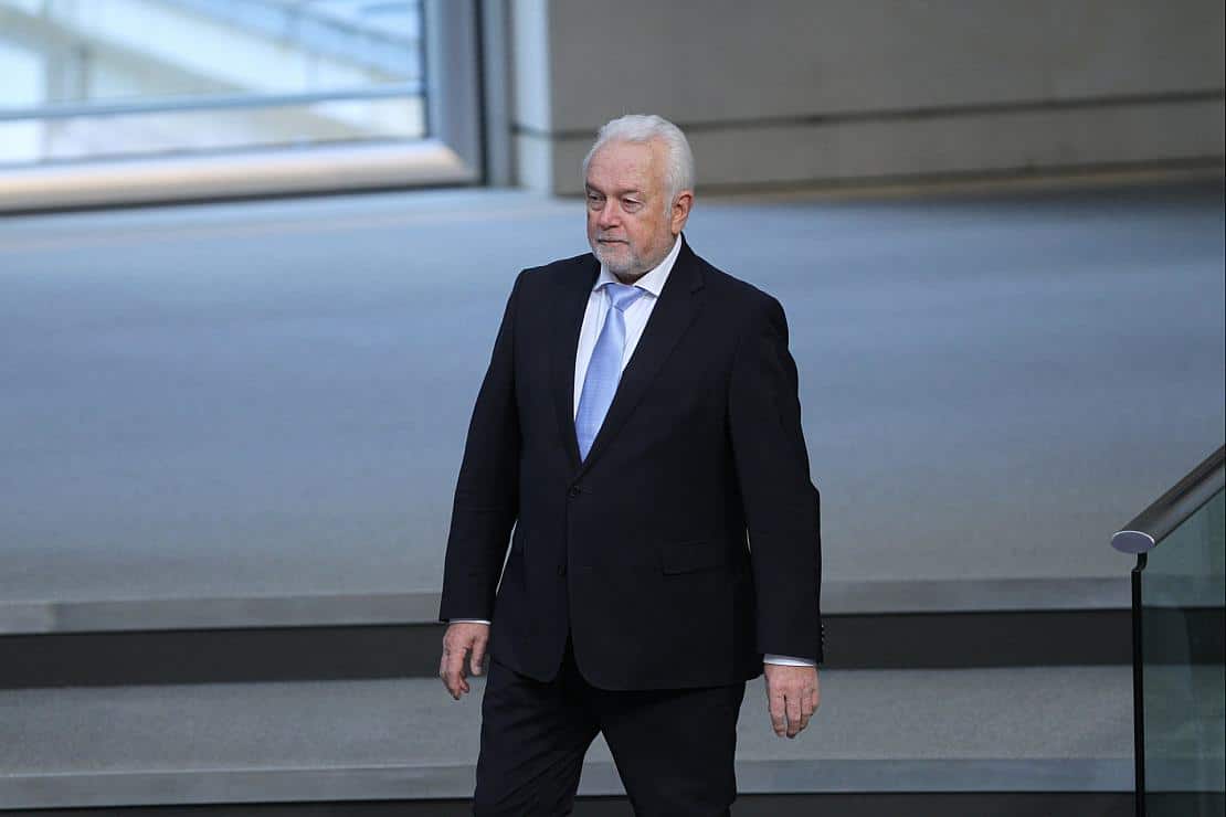 Kubicki kritisiert Umgang der SPD mit Ex-Kanzler Schröder