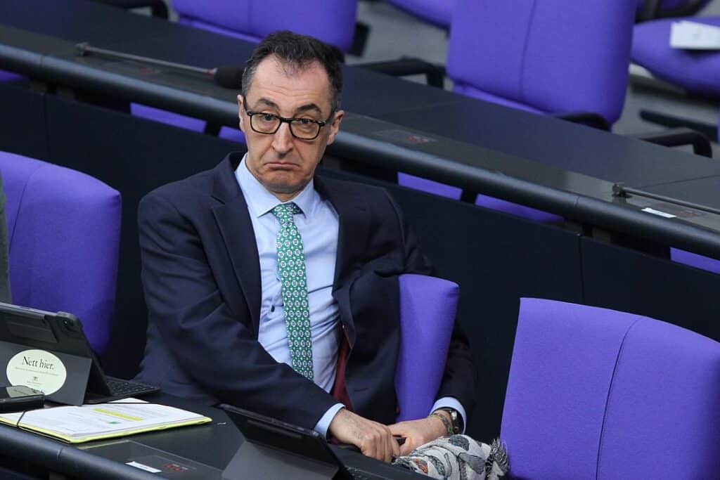 Özdemir offen für Finanzierungsvorschlag für Tierwohlabgabe