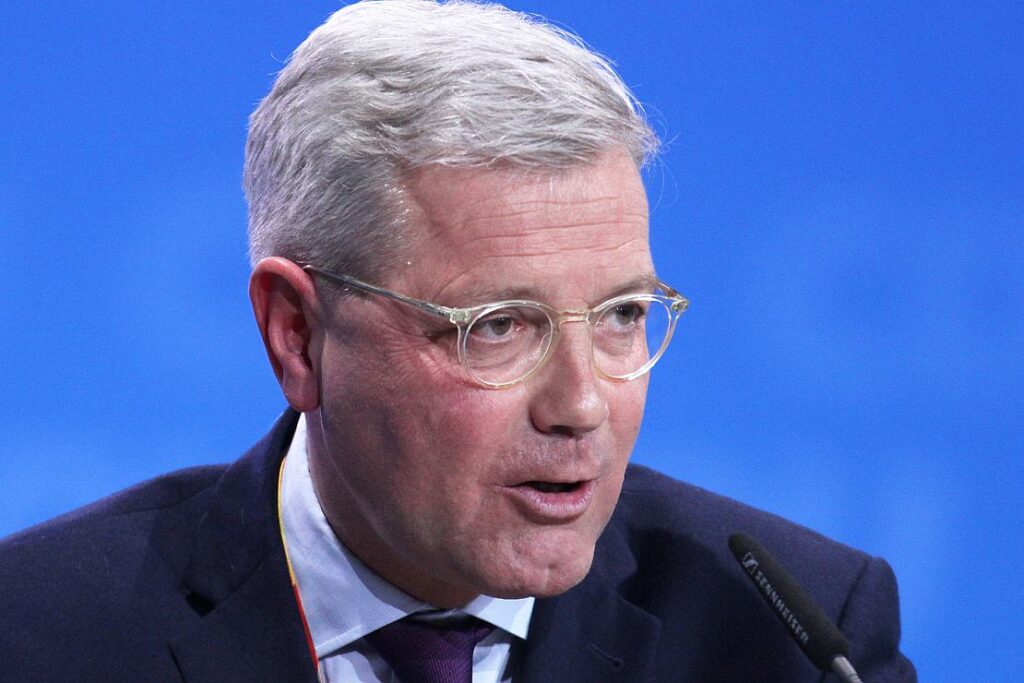 Röttgen verlangt Kurskorrektur in Iran-Politik