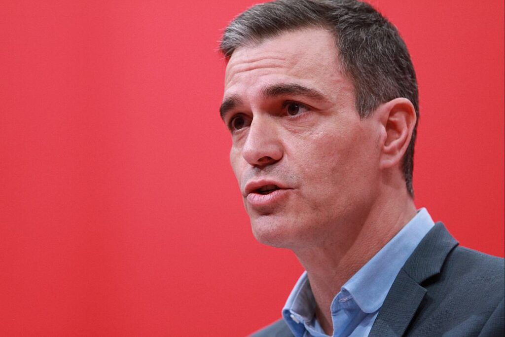 Rücktrittsdrohung: Spaniens Regierungschef Sanchez bleibt im Amt