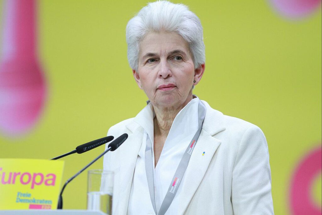 Strack-Zimmermann: US-Hilfe an Ukraine Vorbild für Europa