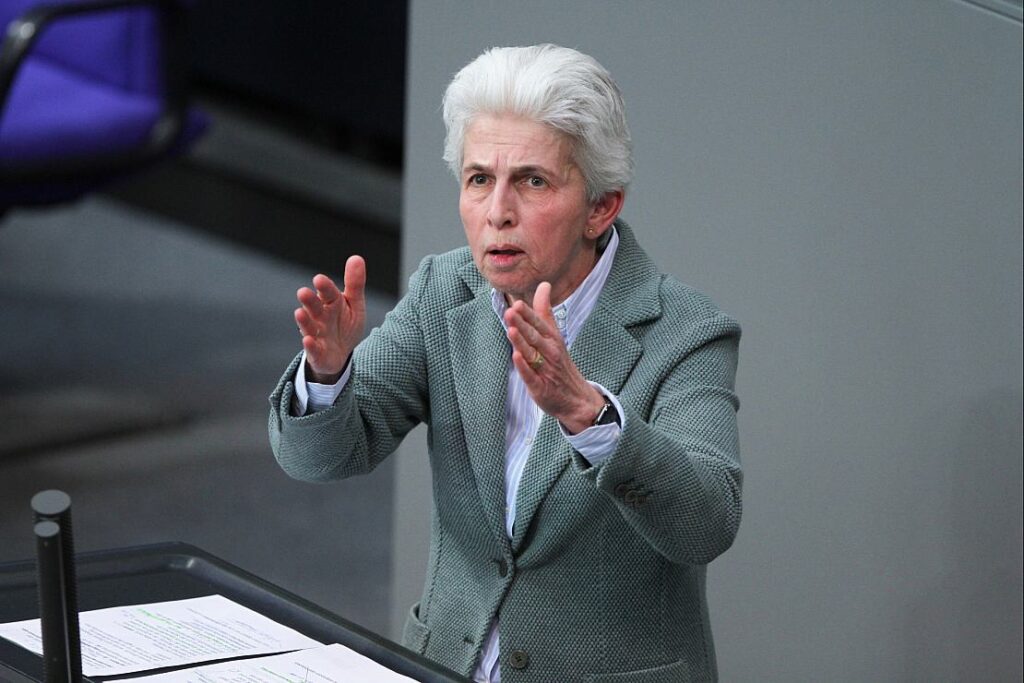 Strack-Zimmermann erhöht Druck bei Ukraine-Lieferungen