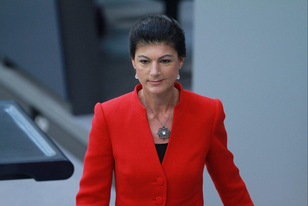 Wagenknecht fordert Spritpreisdeckel von 1,50 Euro pro Liter