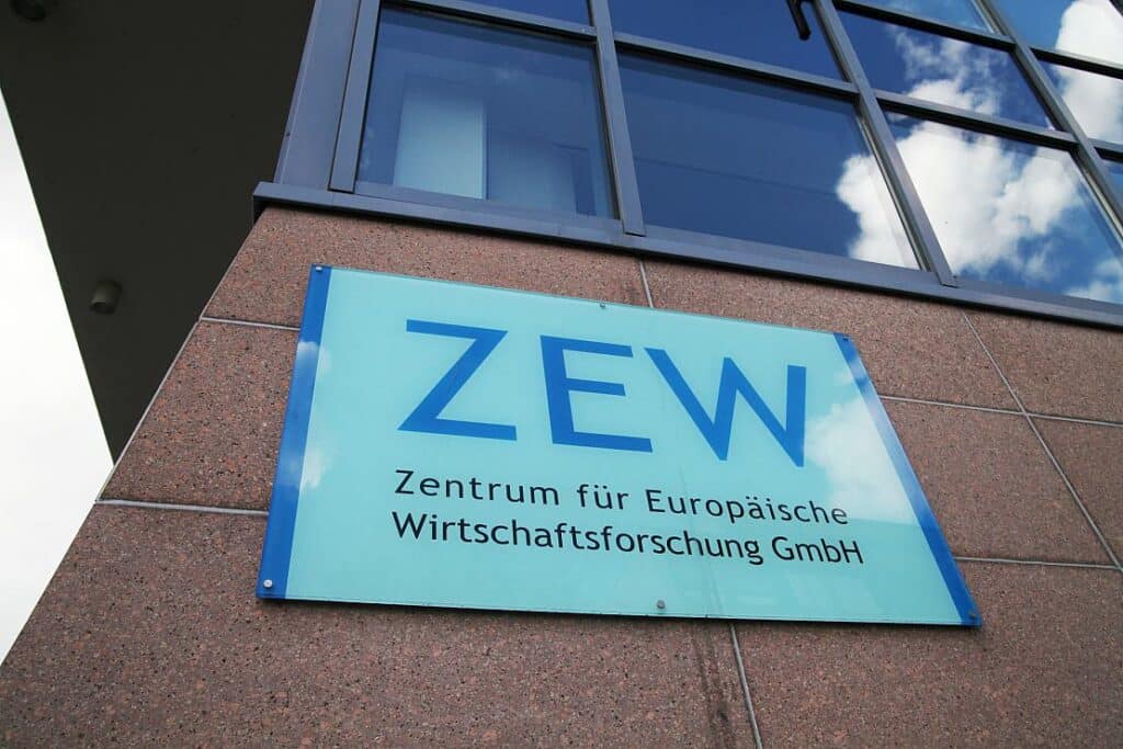 ZEW-Konjunkturerwartungen auf höchstem Stand seit zwei Jahren