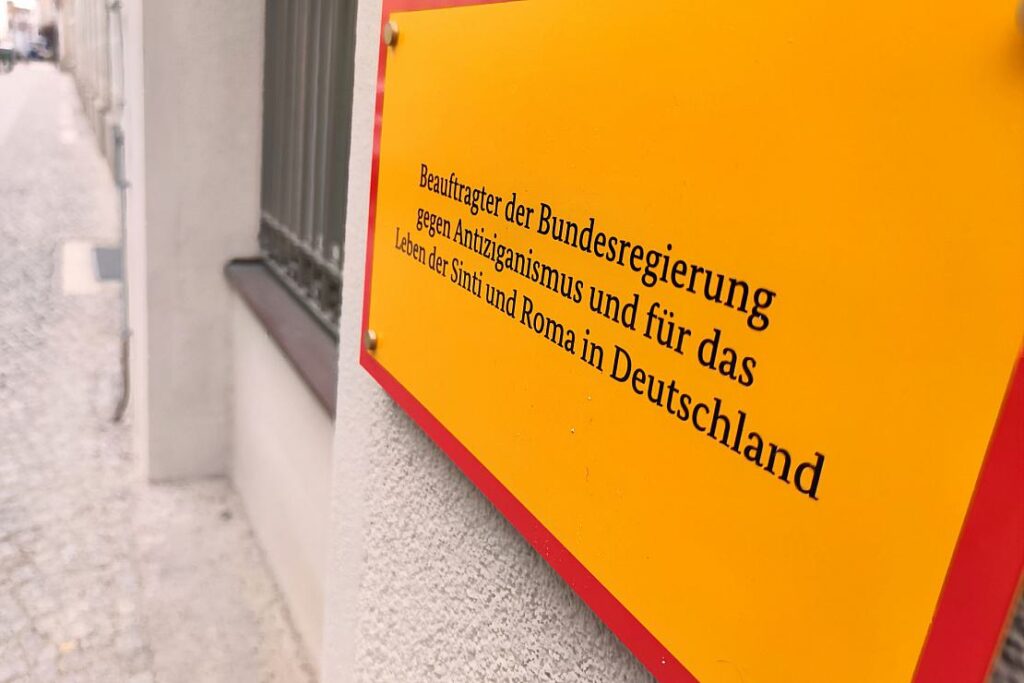 Zwei Antiziganismus-Kommissionen sollen bis Ende 2024 starten