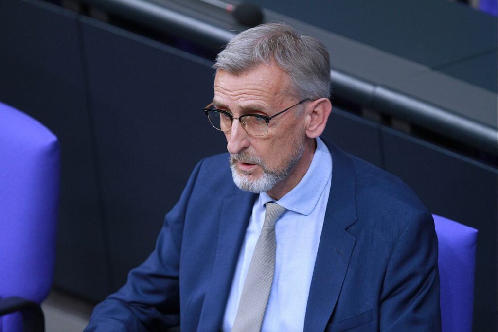 Angriff auf Ecke: Schuster bestätigt Spur in rechtsextreme Szene