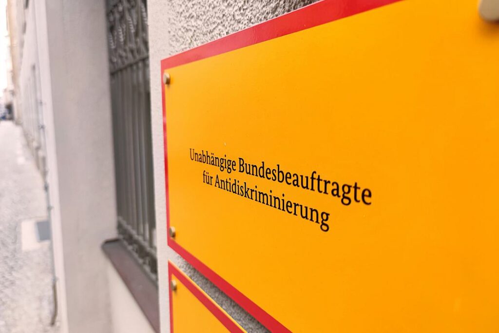 Ataman fordert mehr Einsatz gegen Altersdiskriminierung