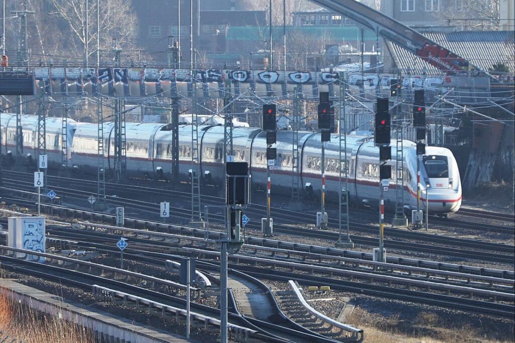 Bahn setzt auf Lokführer mit Bereitschaft zur Mehrarbeit