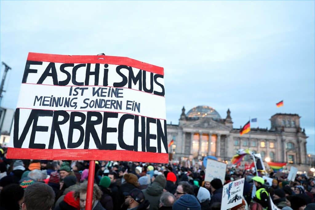 Baum sieht Freiheit in Deutschland gefährdet "wie lange nicht"