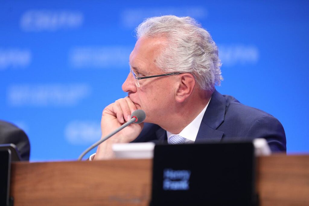 Bayerischer Innenminister will mehr Einsatz gegen Islamisten