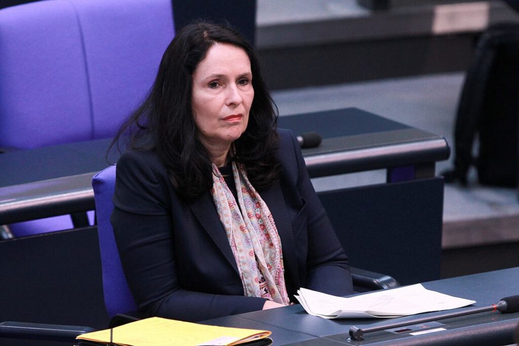 CDU setzt auf Einsatz von V-Personen gegen politische Straftaten