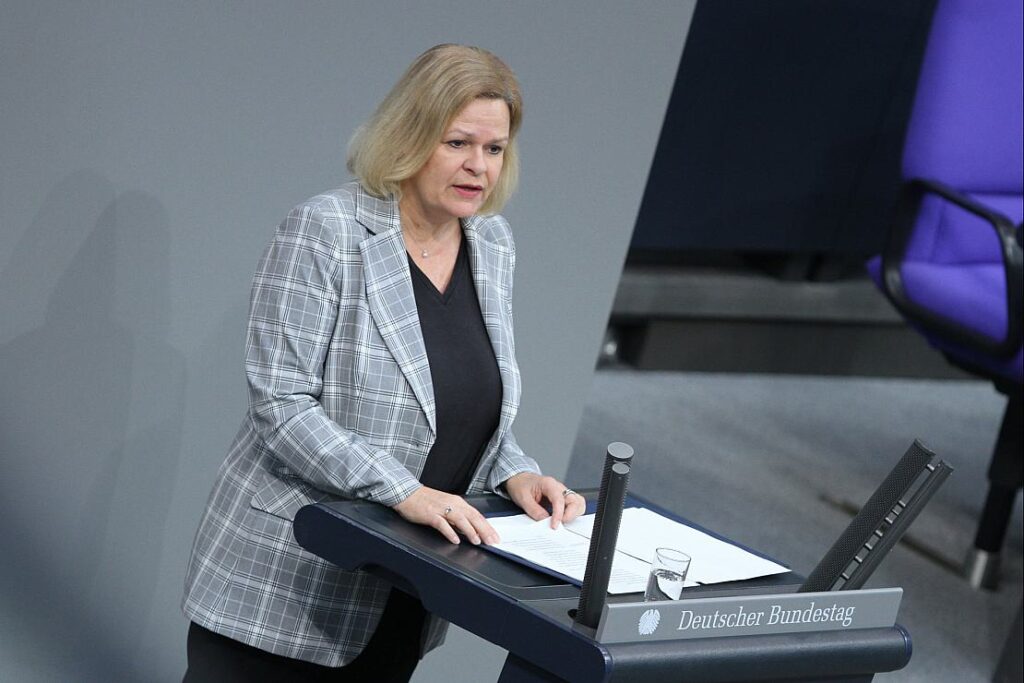 Faeser will Druck auf Reichsbürger-Szene aufrechterhalten