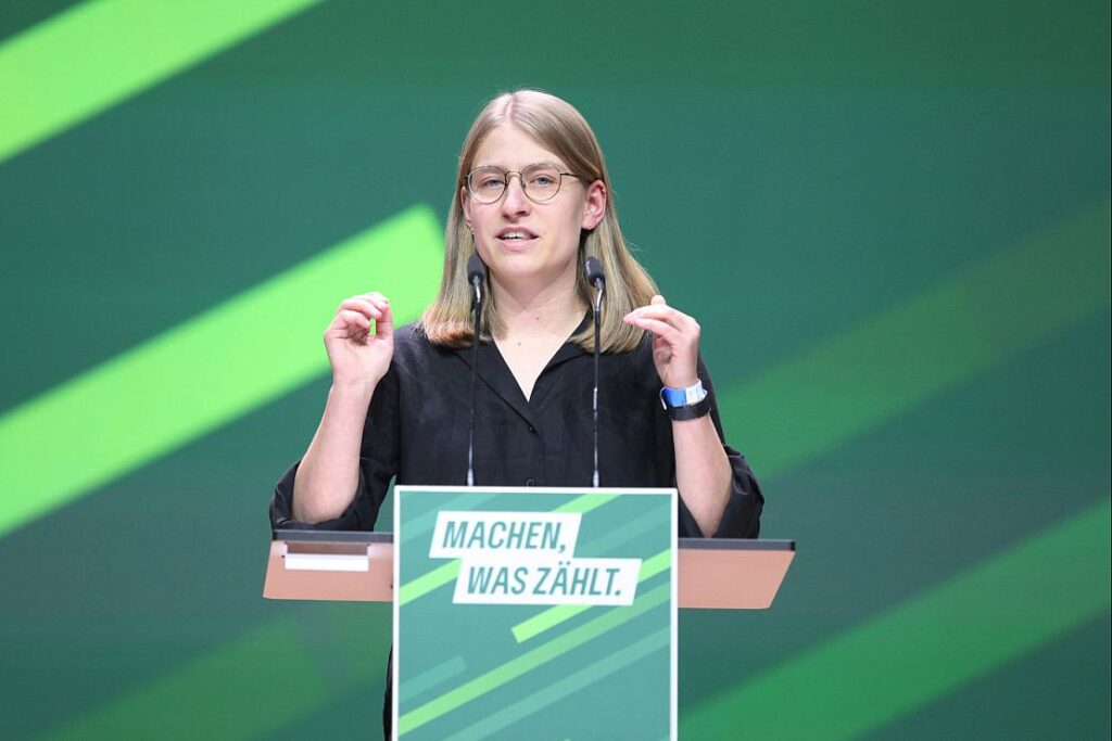 Grüne Jugend fordert Reichensteuer und Linksruck