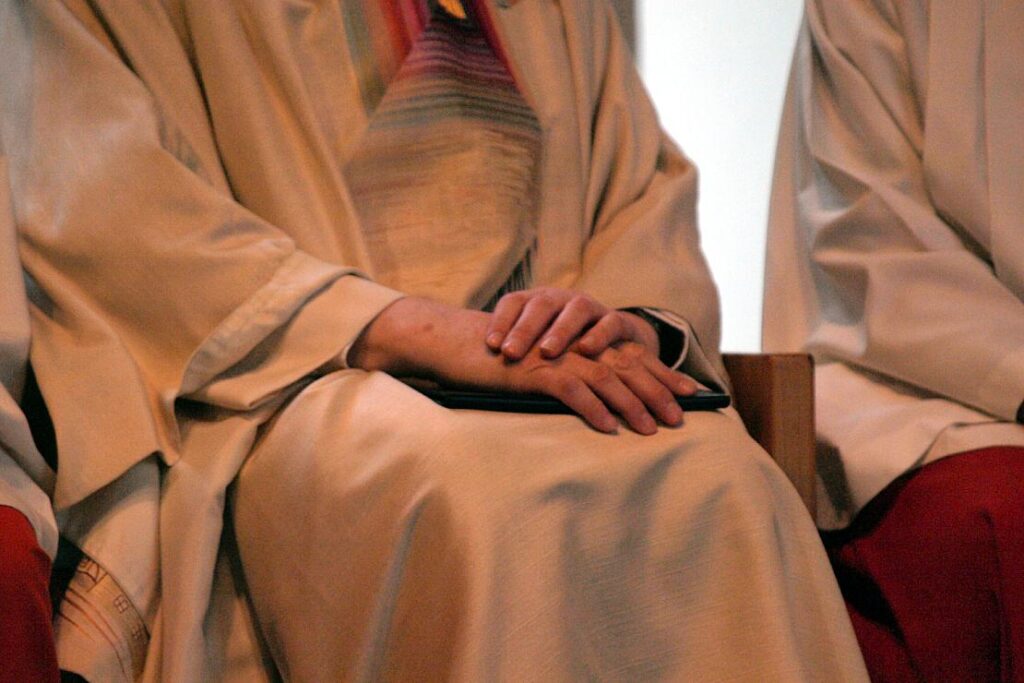 Laschet wirf Kirchen zu viel Selbstbeschäftigung vor