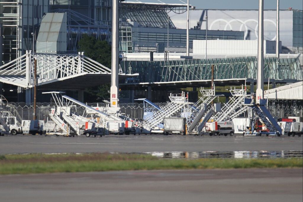 Letzte Generation blockiert Münchener Flughafen