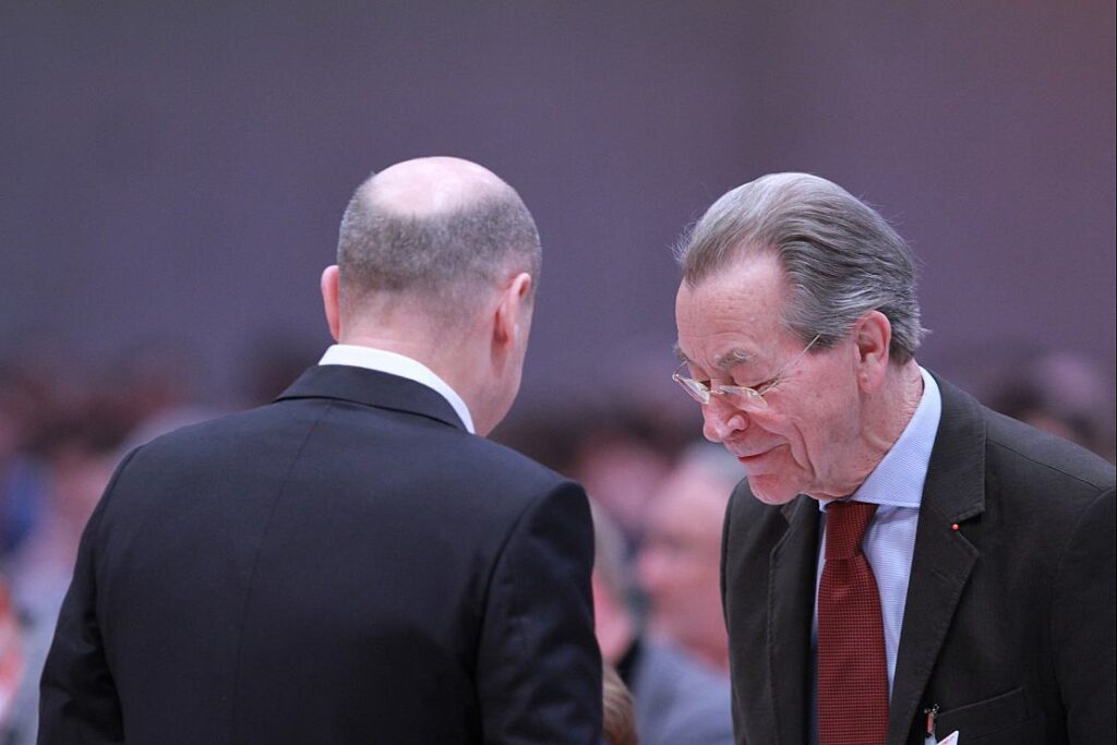 Müntefering: SPD-Kanzlerfrage noch offen