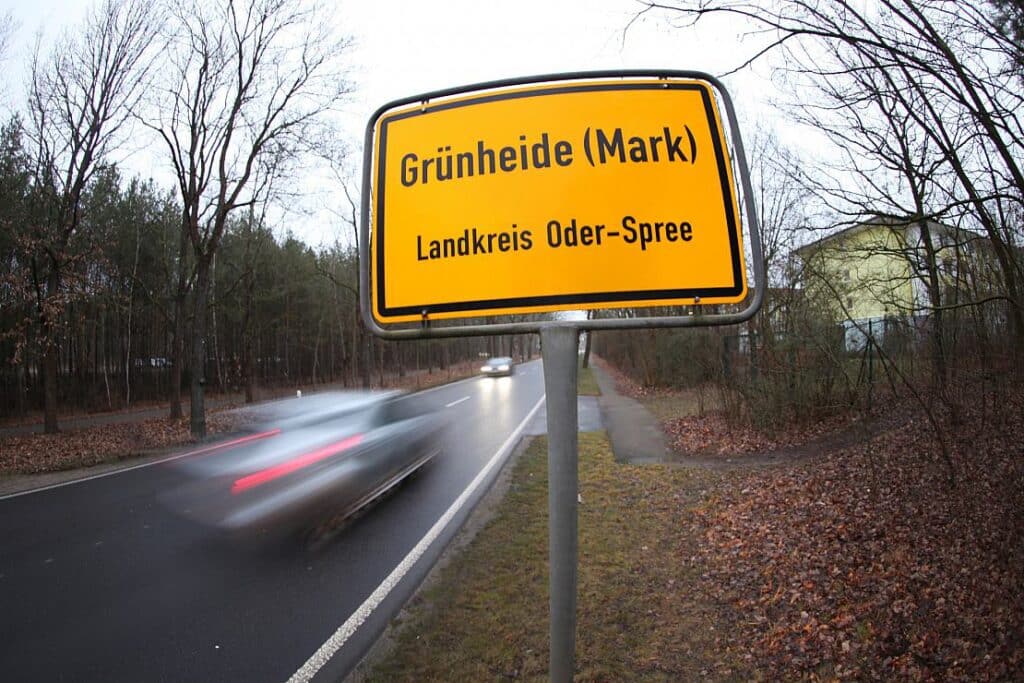 OVG weist Polizeibeschwerde gegen Tesla-Protestcamp ab