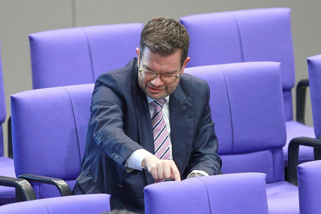 Opferrente: Dachverband der DDR-Opfer kritisiert Buschmann