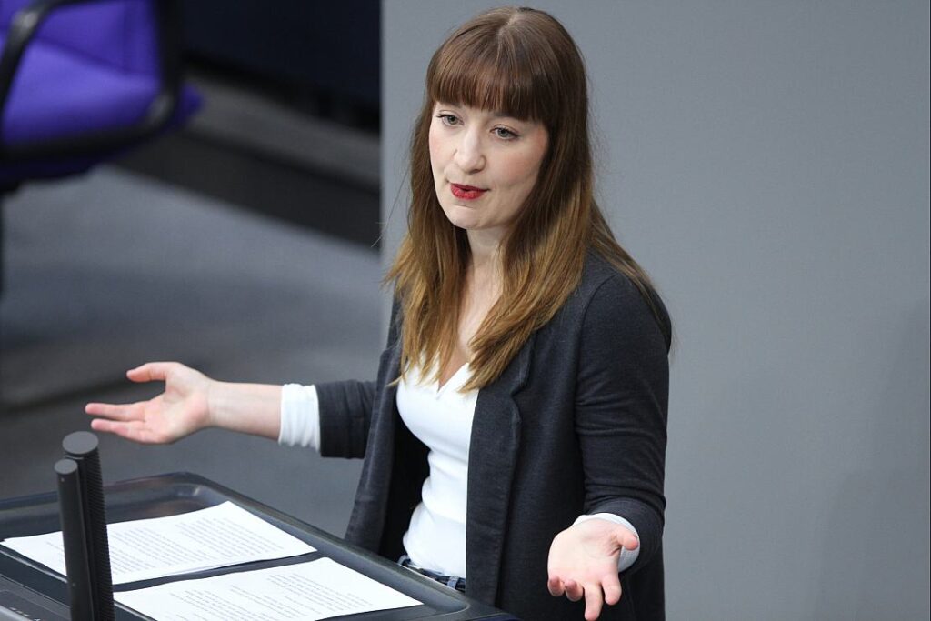 Reichinnek ruft Linke zur Öffnung zu den Unionsparteien auf