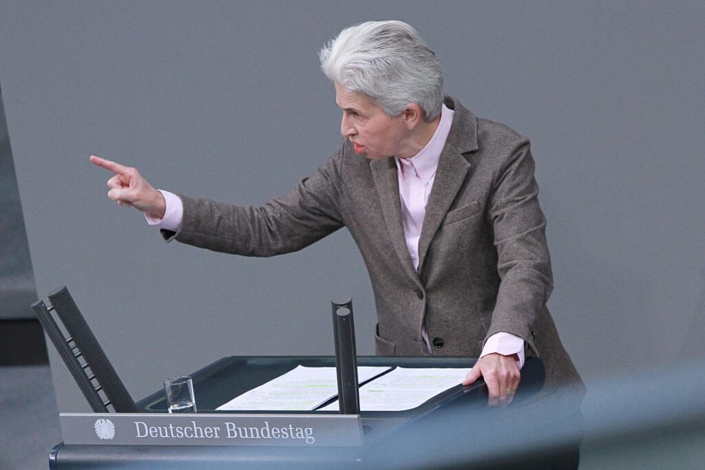 Strack-Zimmermann rechnet mit Scholz ab