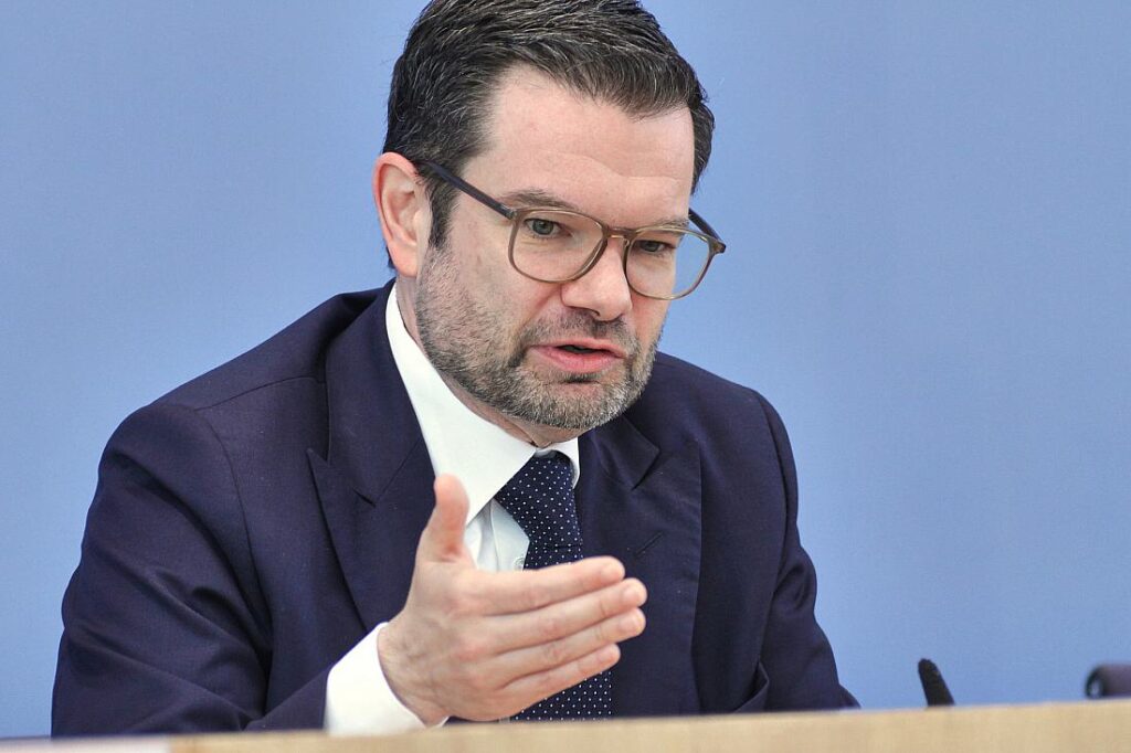 Buschmann fürchtete Giftanschlag auf freigelassene Geiseln
