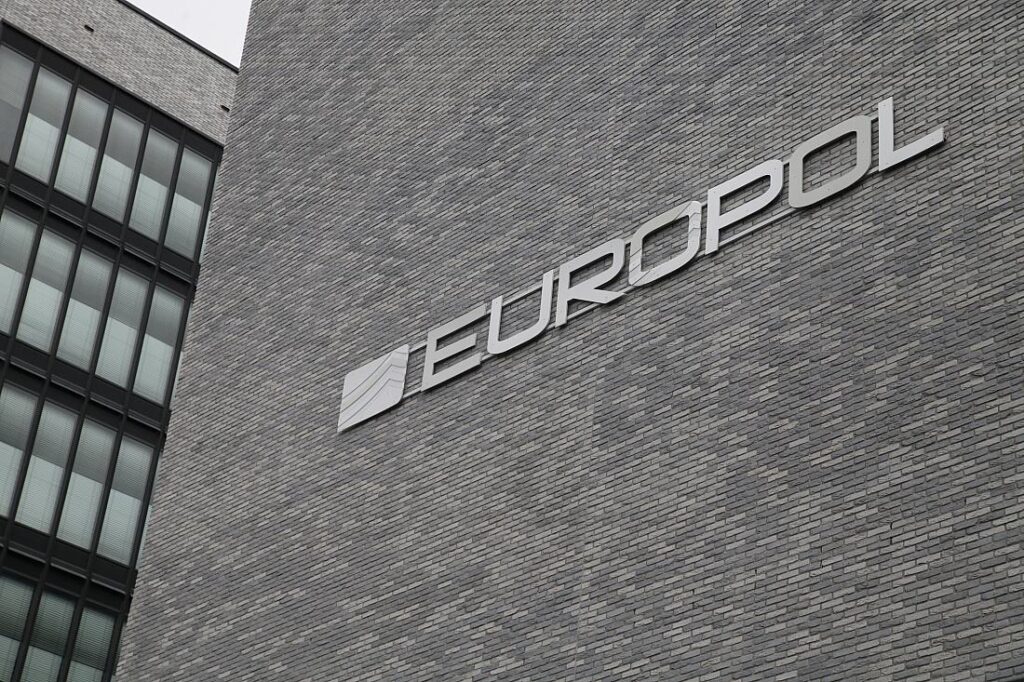 GdP legt 14-Punkte-Programm für stärkere Polizei in Europa vor
