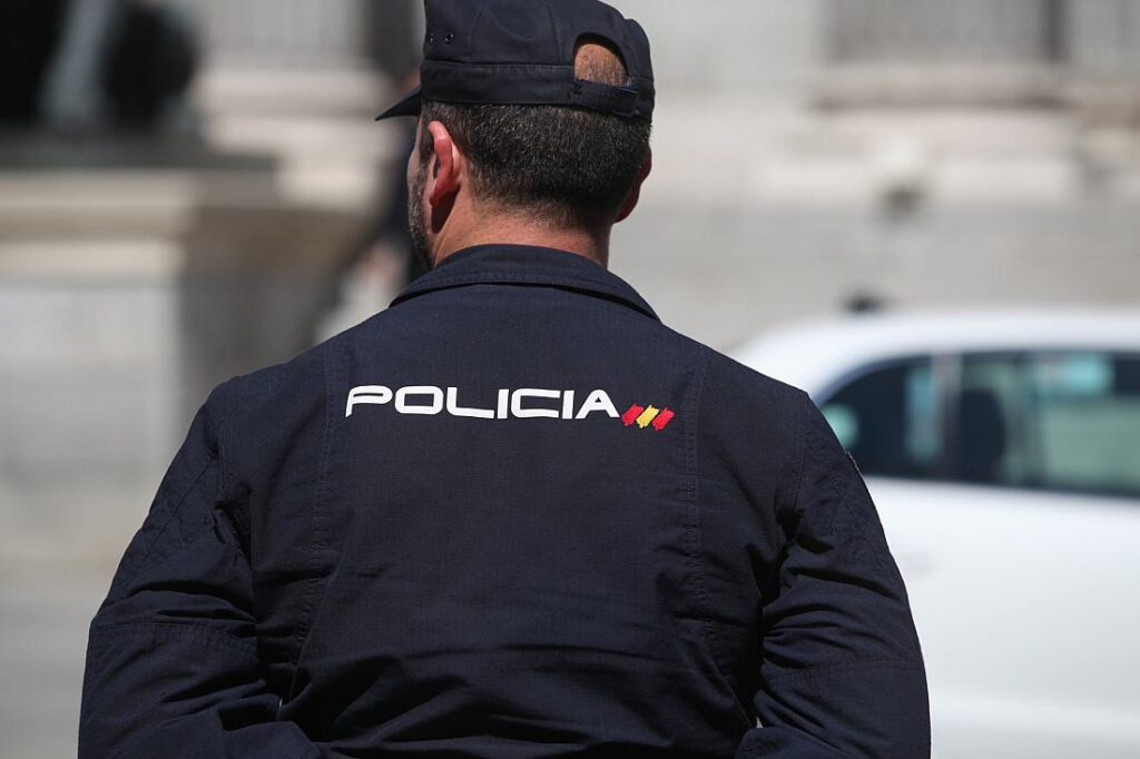Nach Rede untergetaucht: Puigdemont blamiert spanische Polizei