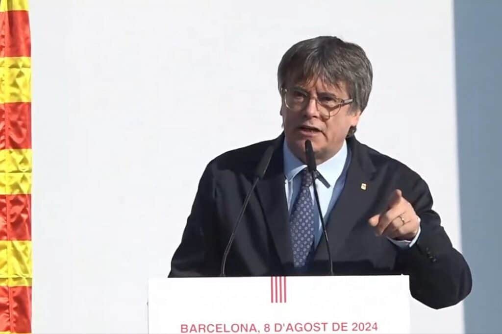 Puigdemont meldet sich nach Kurzauftritt in Barcelona aus Belgien