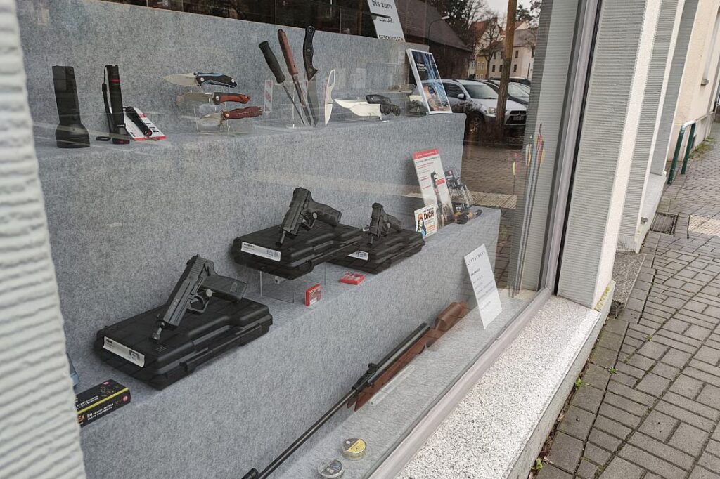 Umfrage: Mehrheit der Deutschen für Messerverbote