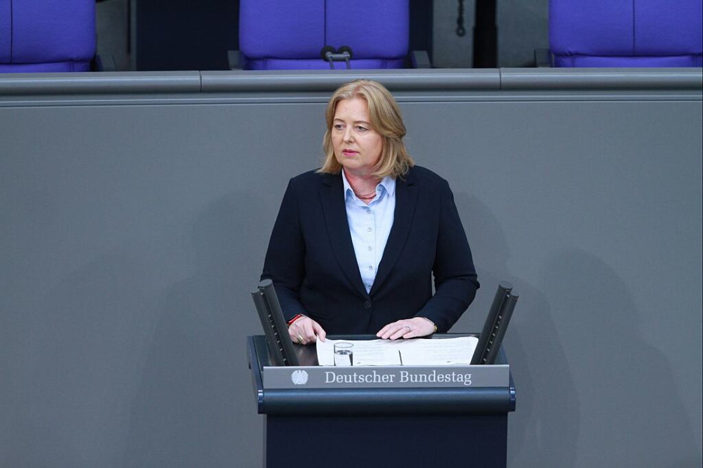 Bas will politisches Engagement wieder attraktiver machen